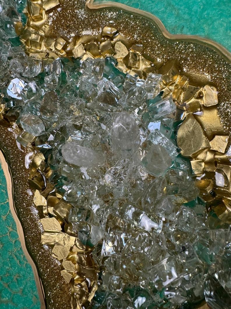 Aqua Elegance: Resin Art with Ocean Stones-Wall Decor-BEESARI