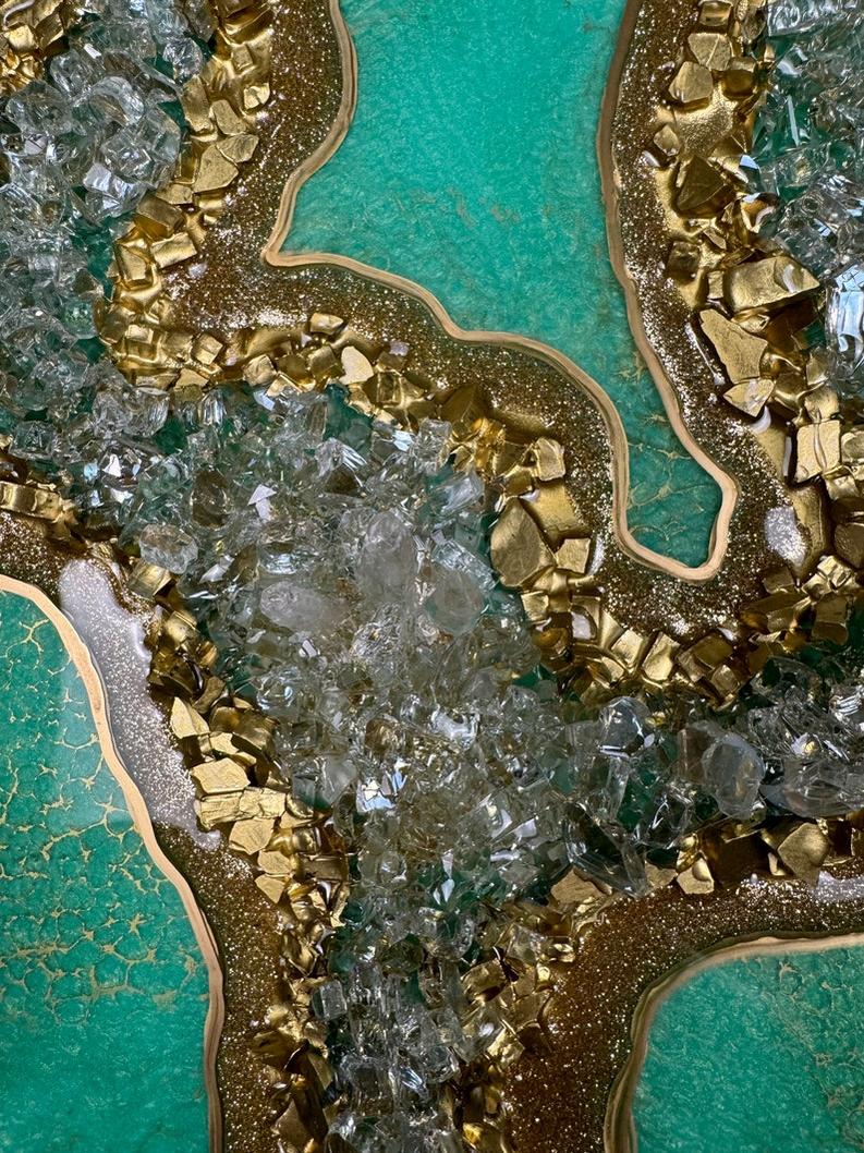 Aqua Elegance: Resin Art with Ocean Stones-Wall Decor-BEESARI