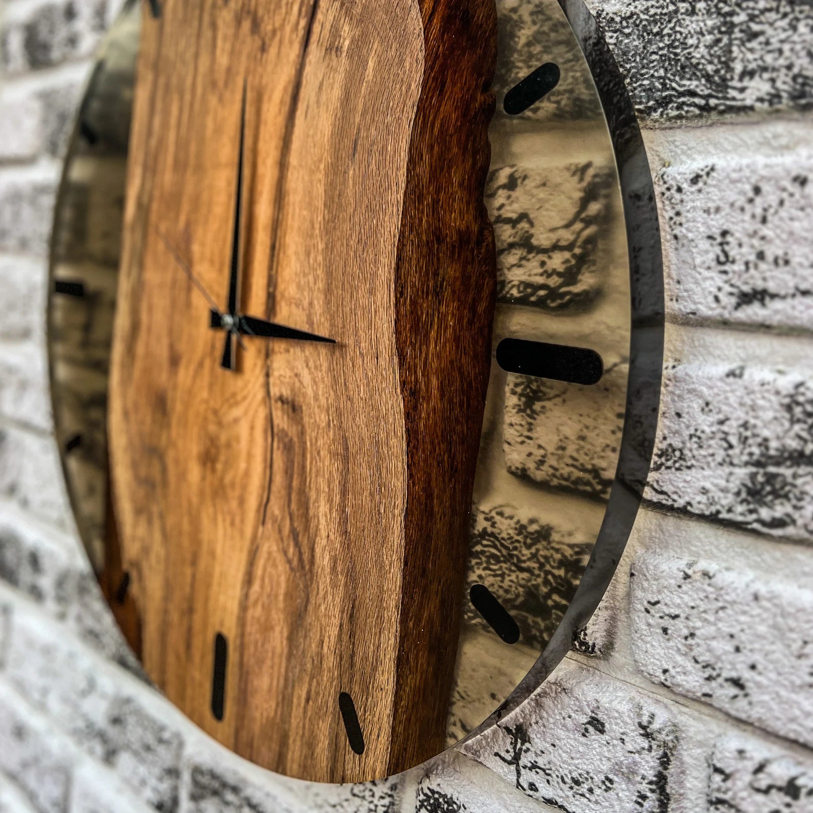 Big Wooden Clock with Resin Design - Large Epoxy Wall Clock, Rustic Rosewood Tree Wood Clock, Handmade Wooden Resin Clock for Home Décor, Customizable Epoxy Wooden Clock-Wall Clock-BEESARI