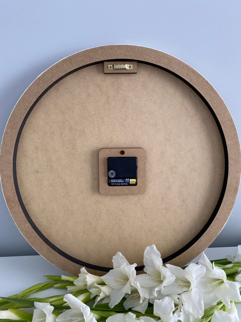 Handcrafted Epoxy Resin Art Wall Clock - Stylish and Unique Home Decor-Wall Clock-BEESARI