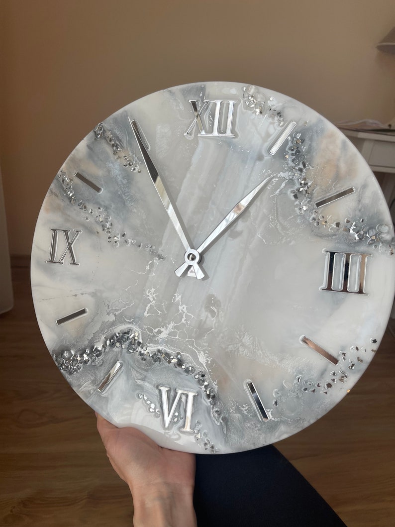 Handcrafted Epoxy Resin Art Wall Clock - Stylish and Unique Home Decor-Wall Clock-BEESARI