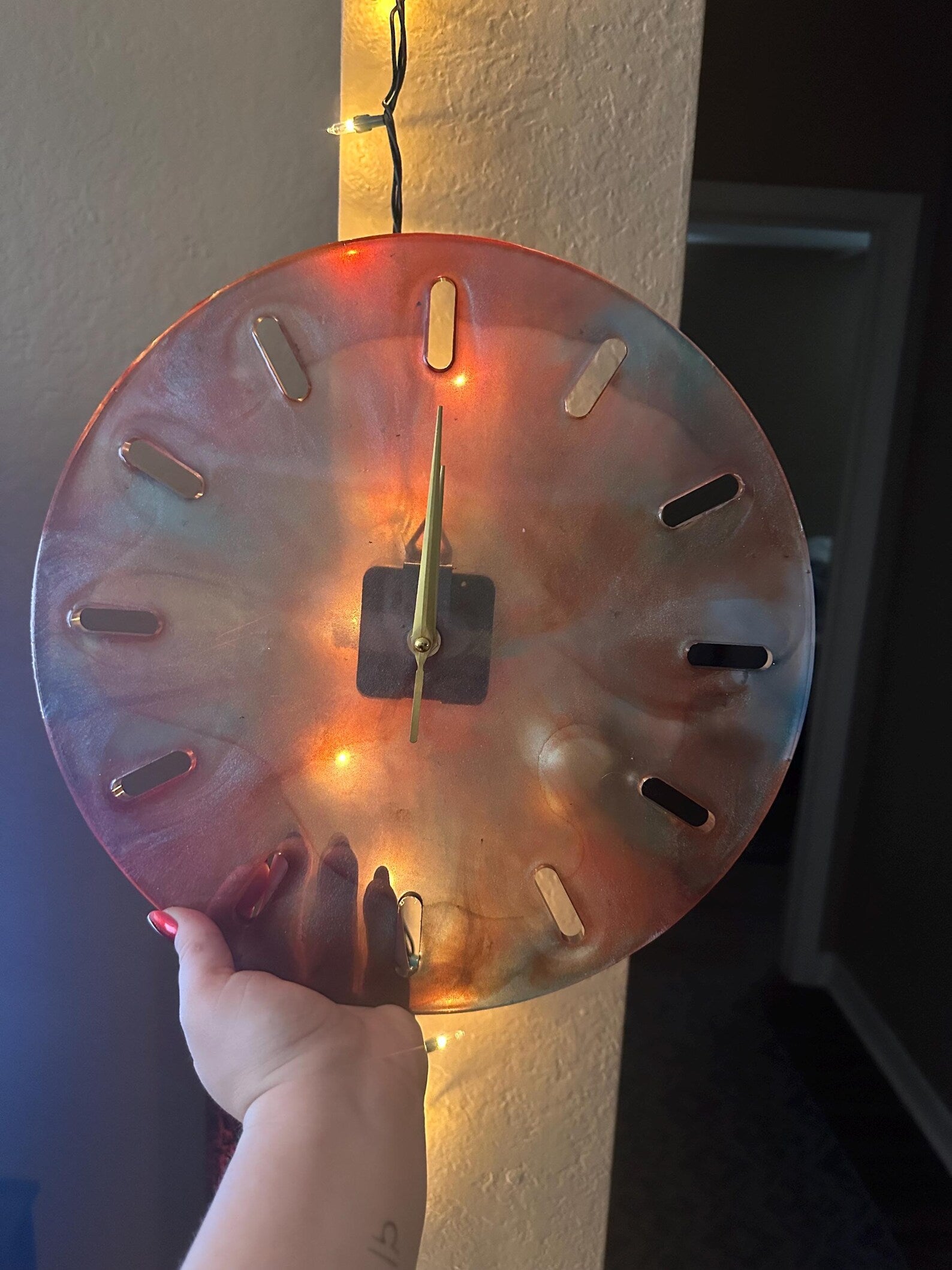 Handmade Resin Decor Clock – Unique Epoxy Resin Wall Clock – Modern Abstract Resin Art Clock – Large Wall-Mounted Decorative Clock – Luxury Personalized Home & Office Decor-Wall Clock-BEESARI