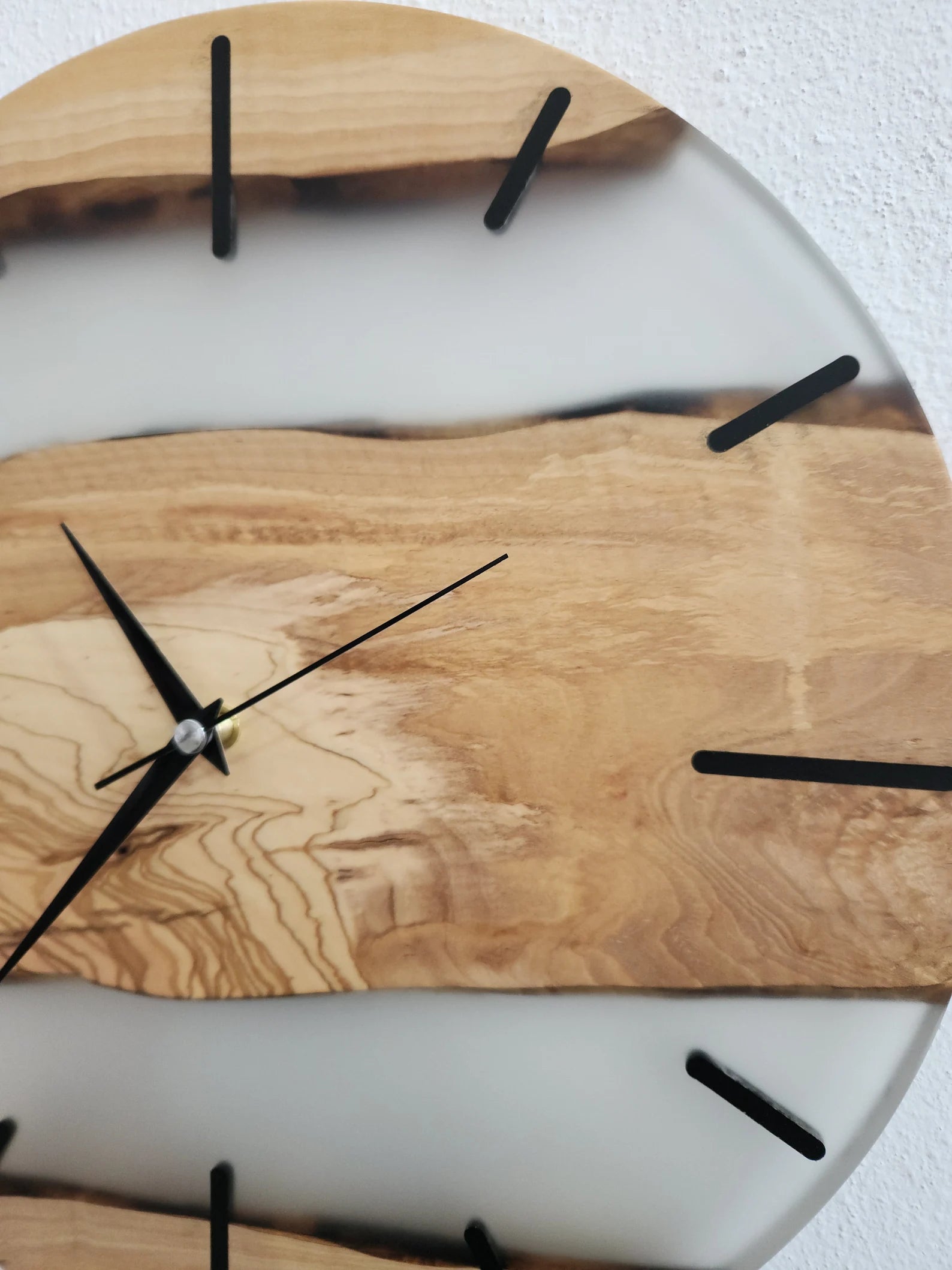 Handmade Resin & Olive Wood Wall Clock – Live Edge Rustic Epoxy Clock – Transparent Matte Custom Wall Clock – Large Modern Wooden Clock for Home & Office Decor-Wall Clock-BEESARI