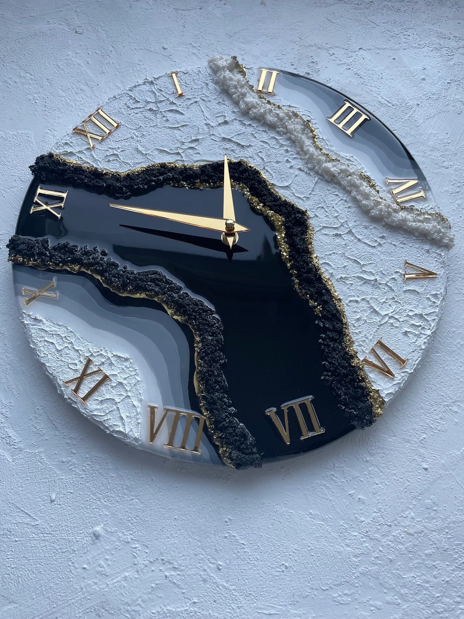 Handmade Resin Wall Clock – Black White Gold Art – Minimalist Wall Decor – Luxury Housewarming Gift – Modern Abstract Resin Art Clock-Wall Clock-BEESARI