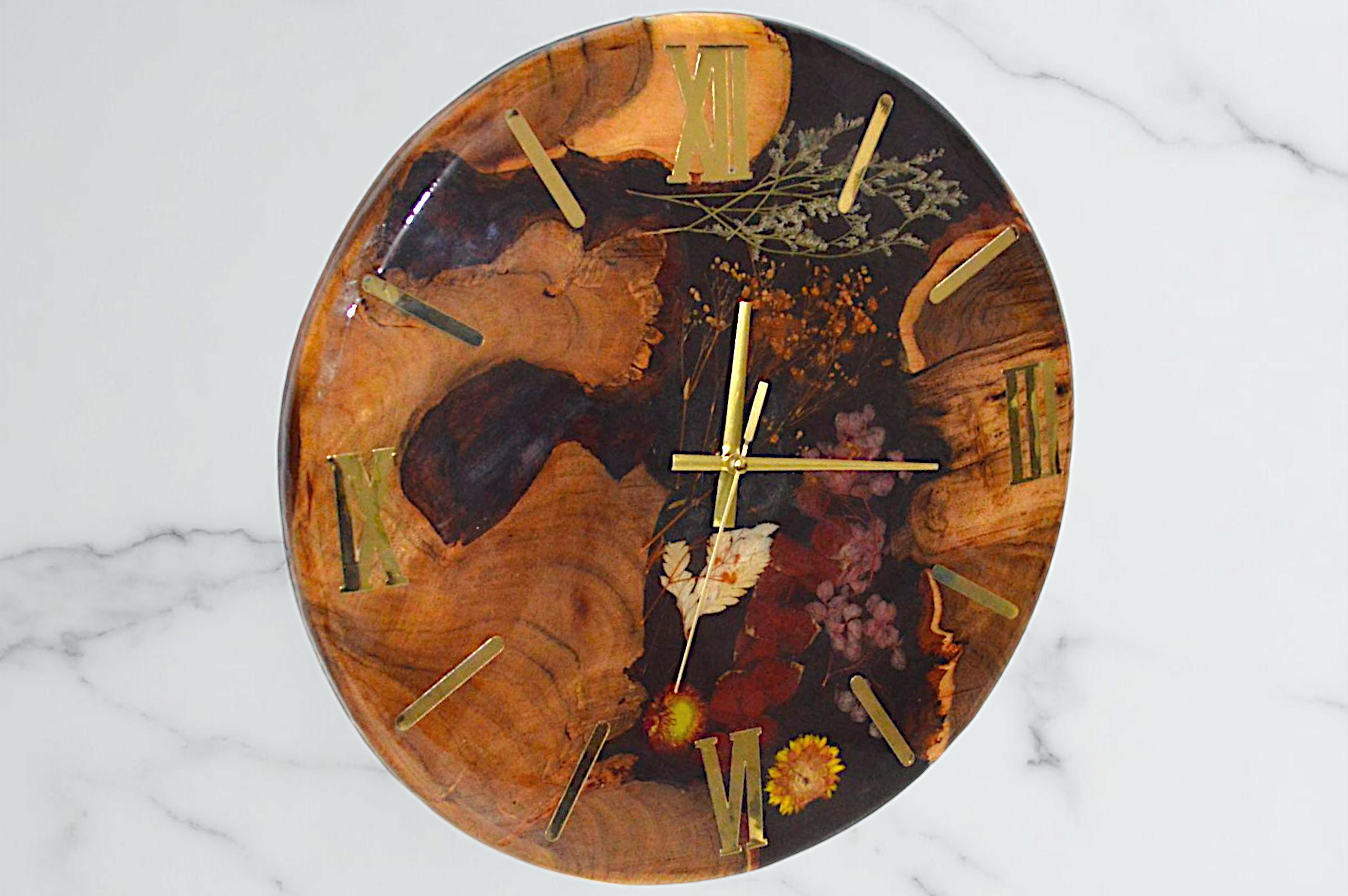 Handmade Resin and Wood Wall Clock with Flowers – Round Botanical Epoxy Art Clock with Roman Numerals, Rustic Floral Decor for Home, Office & Living Room