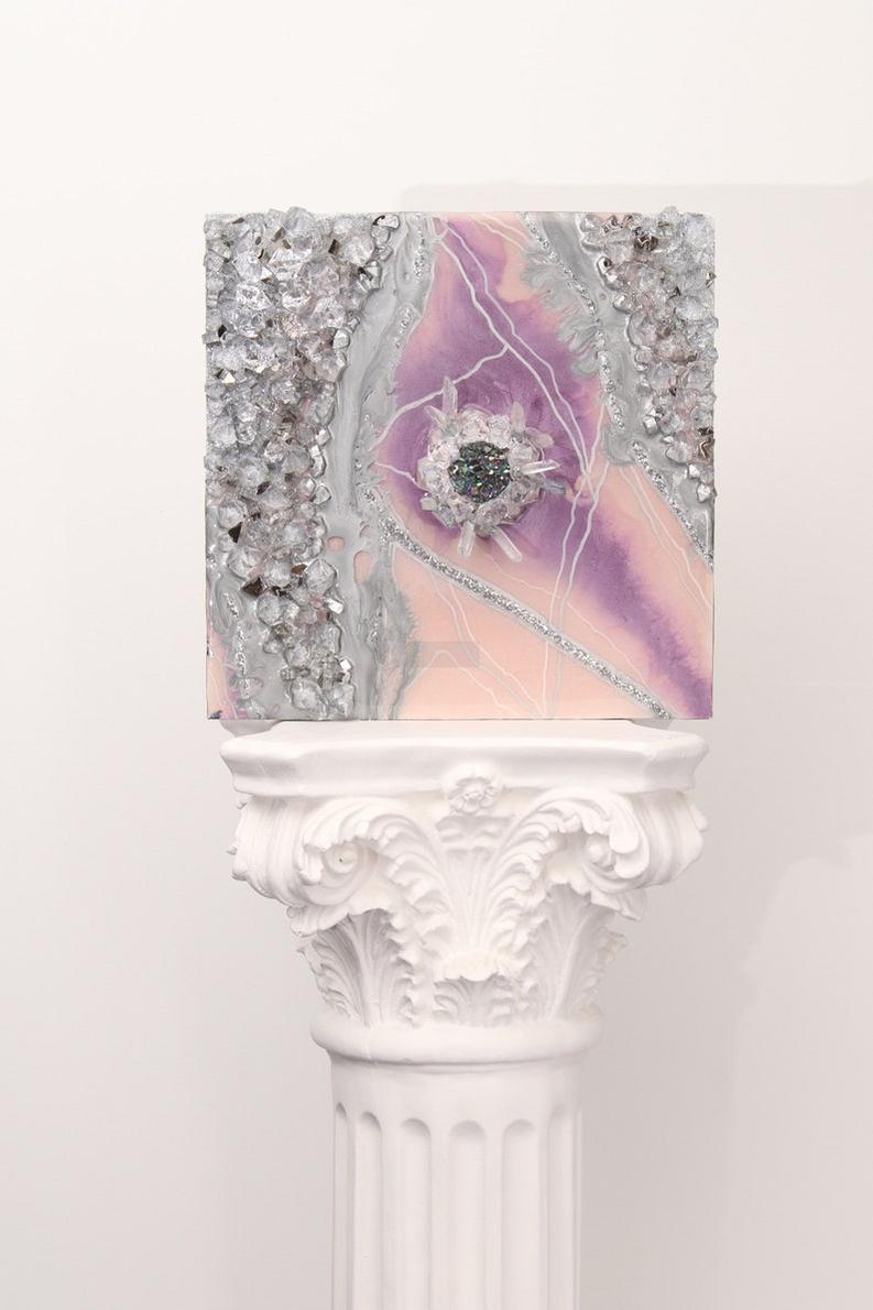 Purple Majesty: Resin Stonework Sculpture-Wall Decor-BEESARI