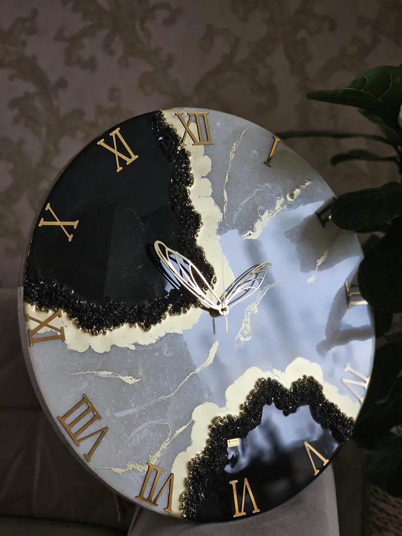 Handmade Resin Wall Clock – Unique Custom Design with Crystals – Artistic Epoxy Geode Clock for Home, Office & Living Room – Luxury Resin Wall Art Decor