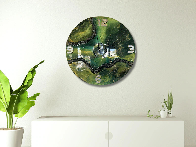 Handmade Green Resin Wall Clock – Geode Epoxy Art – Modern Decorative Wall Clock for Living Room, Bedroom & Office – Unique Crystal Resin Decor